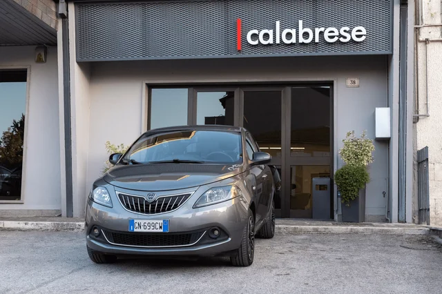 Lancia Ypsilon